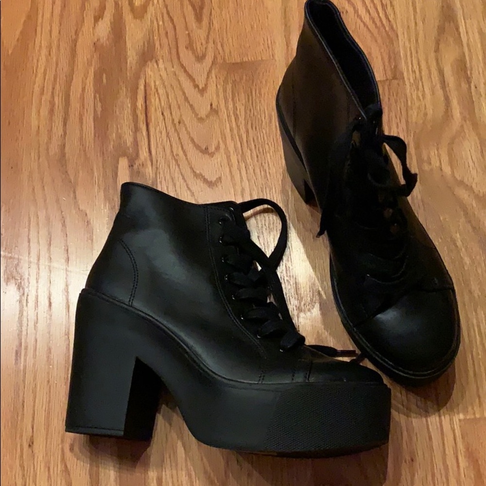 FOREVER21 BOOTIES